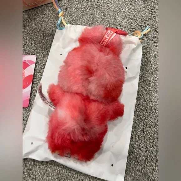 LABUBU AUTHENTIC MONSTERS BIG INTO ENERGY "LOVE" - Picture 5 of 6